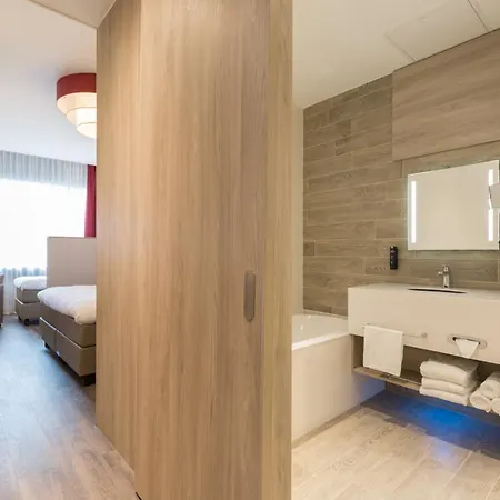 Ramada Scheveningen האג