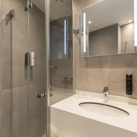 Ramada Scheveningen 3* Hága