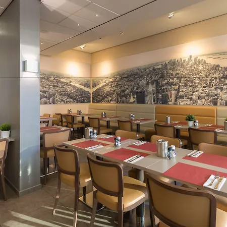 Ramada Scheveningen Hotel 3*