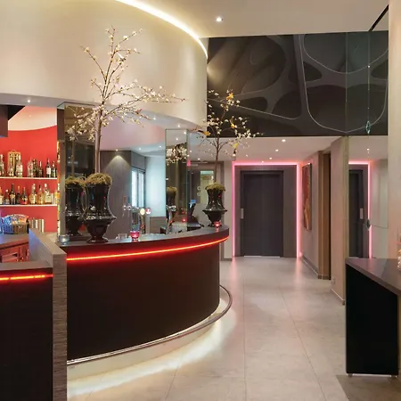 Ramada Scheveningen מלון