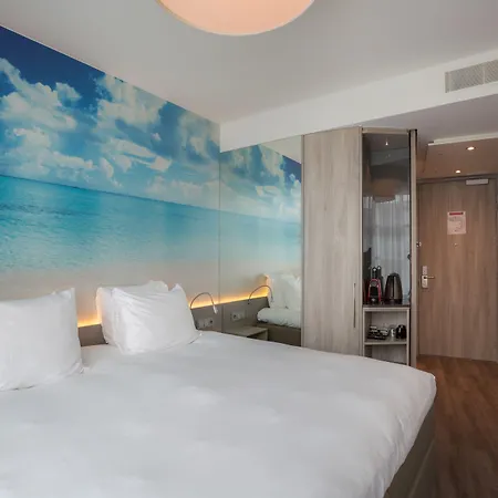 Ramada Scheveningen 3* Hága