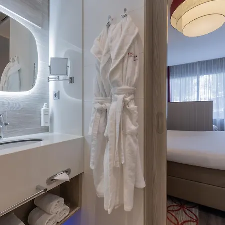 Ramada Scheveningen Hotel 3*