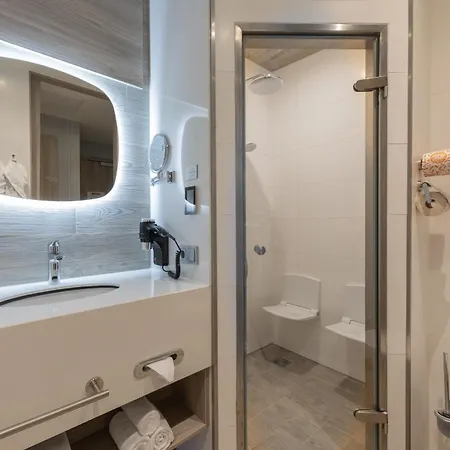 Hotel Ramada Scheveningen 3*