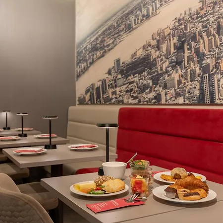 Ramada Scheveningen 3*