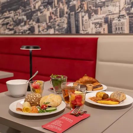 Ramada Scheveningen Hotel 3*