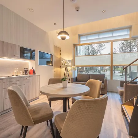 Ramada Scheveningen 3*