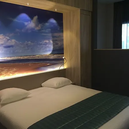 מלון Ramada Scheveningen 3*