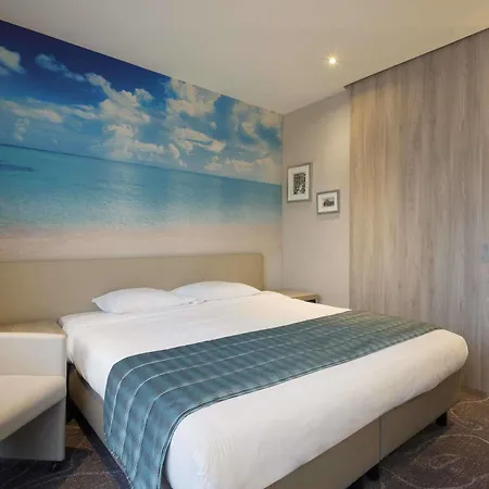 Ramada Scheveningen מלון האג