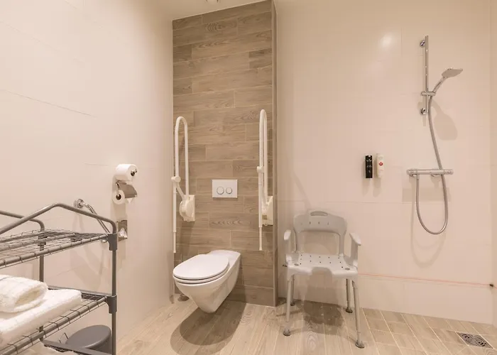 Ramada Scheveningen 3*