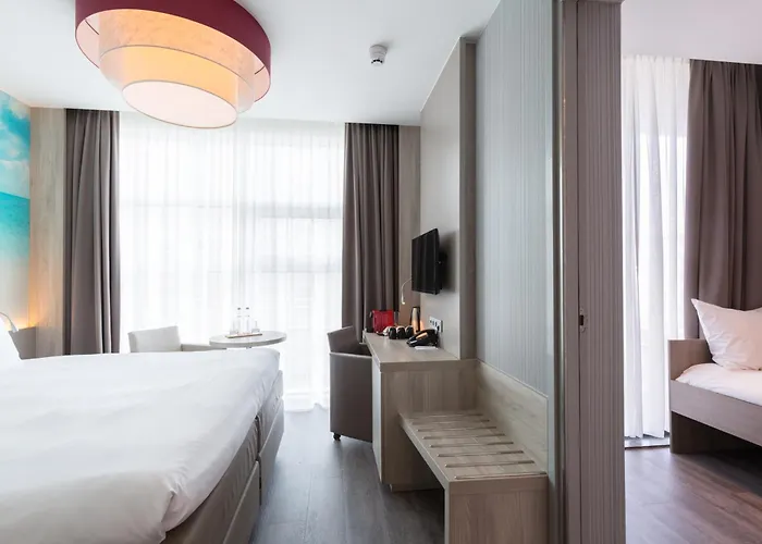 Ramada Scheveningen 3* Haag