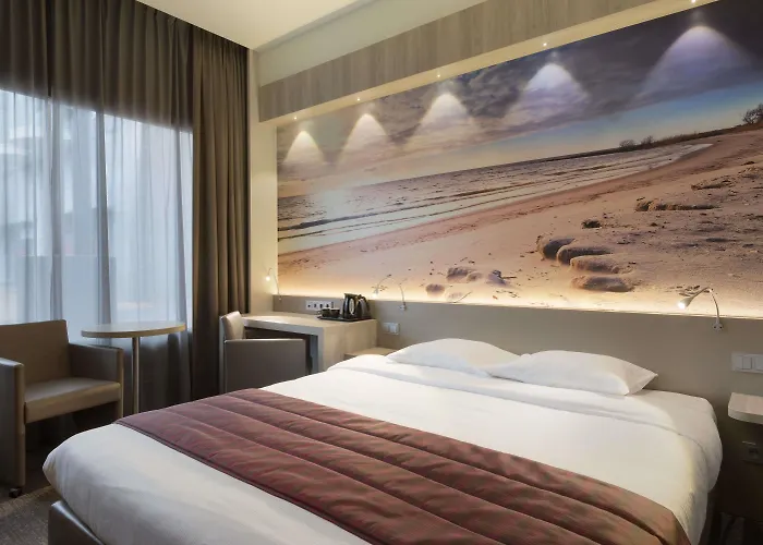 Ramada Scheveningen Hotel 3*