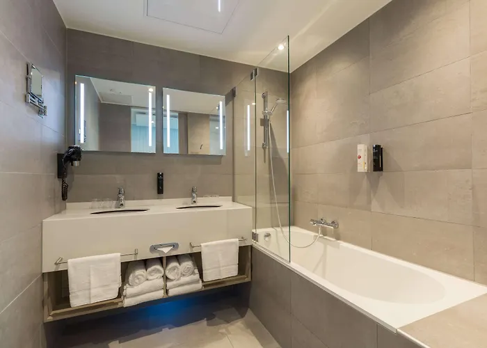 Ramada Scheveningen 3* Haag