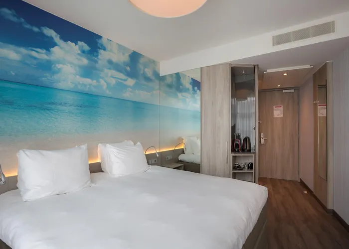 Ramada Scheveningen 3* Haga