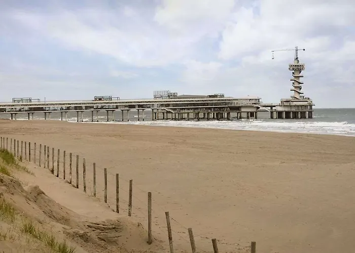 Ramada Scheveningen 3*