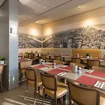Ramada Scheveningen Hotel 3*
