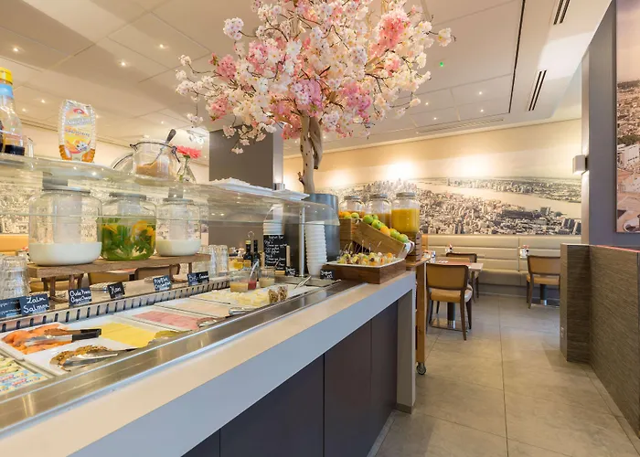 Hotel Ramada Scheveningen 3*