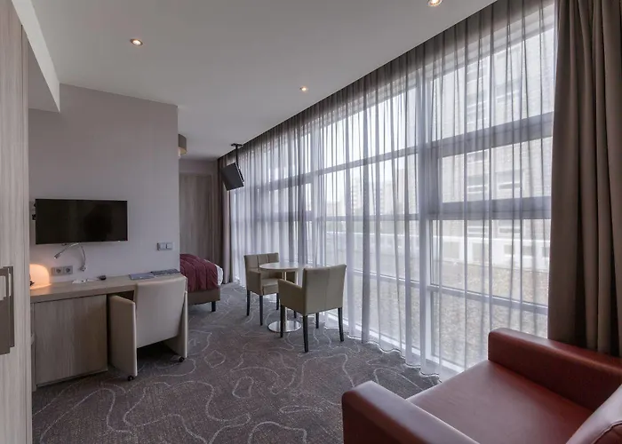 Ramada Scheveningen 3* Haga